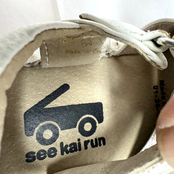 See Kai Run Toddler Strappy 4 Cloud White Leather Casual Hook & Loop Sandals - Picture 4 of 5